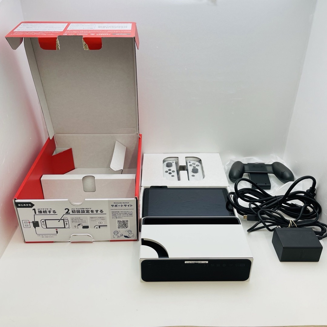 Nintendo Switch(ニンテンドースイッチ)のNintendo Switch 有機ELモデル エンタメ/ホビーのゲームソフト/ゲーム機本体(家庭用ゲーム機本体)の商品写真