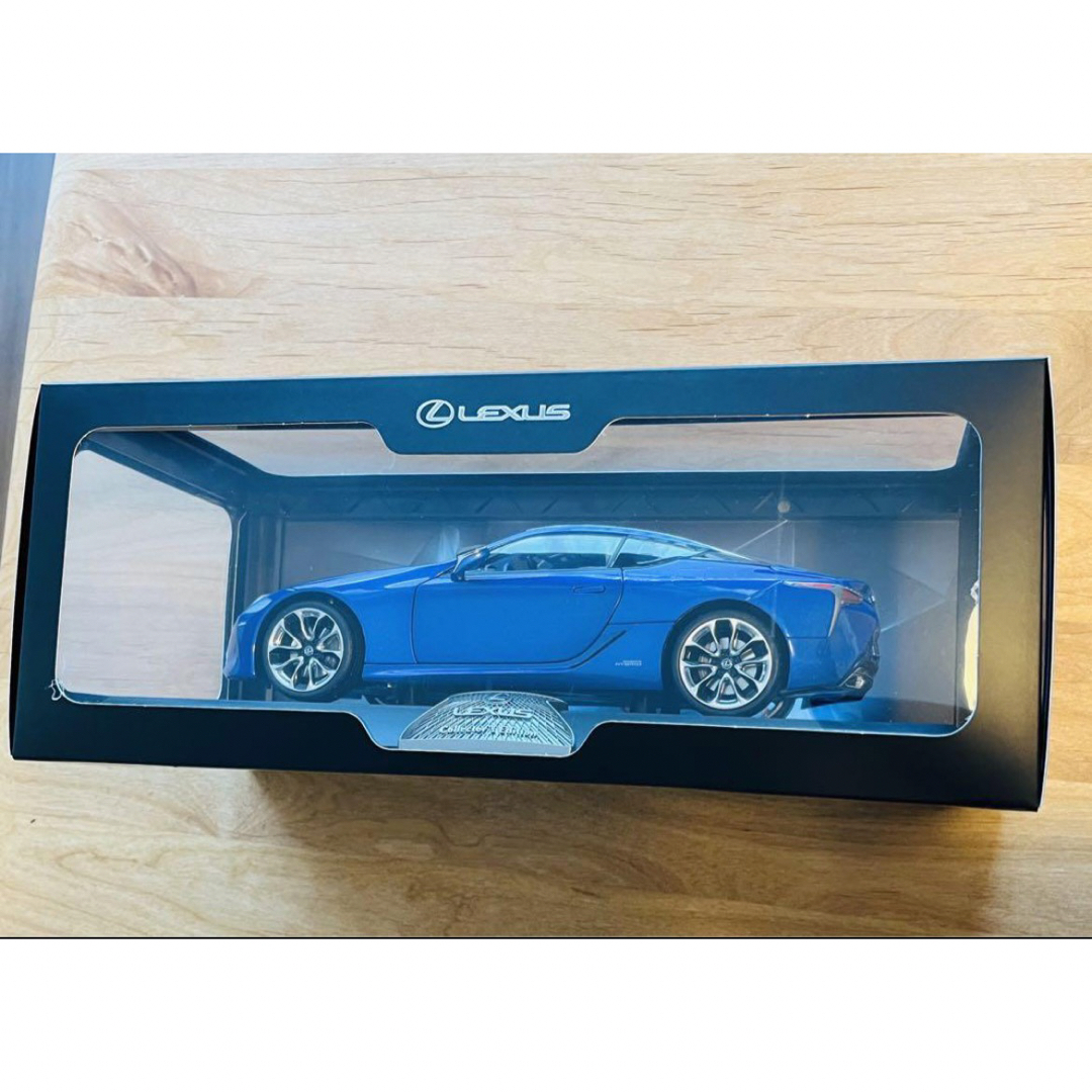 LEXUS LC500h collectors edition 1/18 エンタメ/ホビーのおもちゃ/ぬいぐるみ(ミニカー)の商品写真