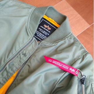 アルファインダストリーズ(ALPHA INDUSTRIES)の美品ALPHA　MA-1　キッズ120(ジャケット/上着)