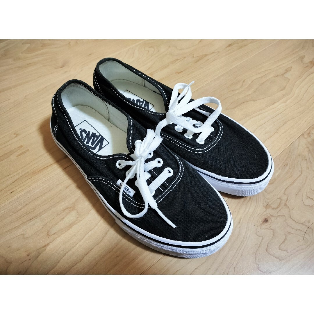 AUTHENTIC（VANS）(オーセンティック)のVANS/バンズ AUTHENTIC/ TB4R ブラック　23.5cm レディースの靴/シューズ(スニーカー)の商品写真