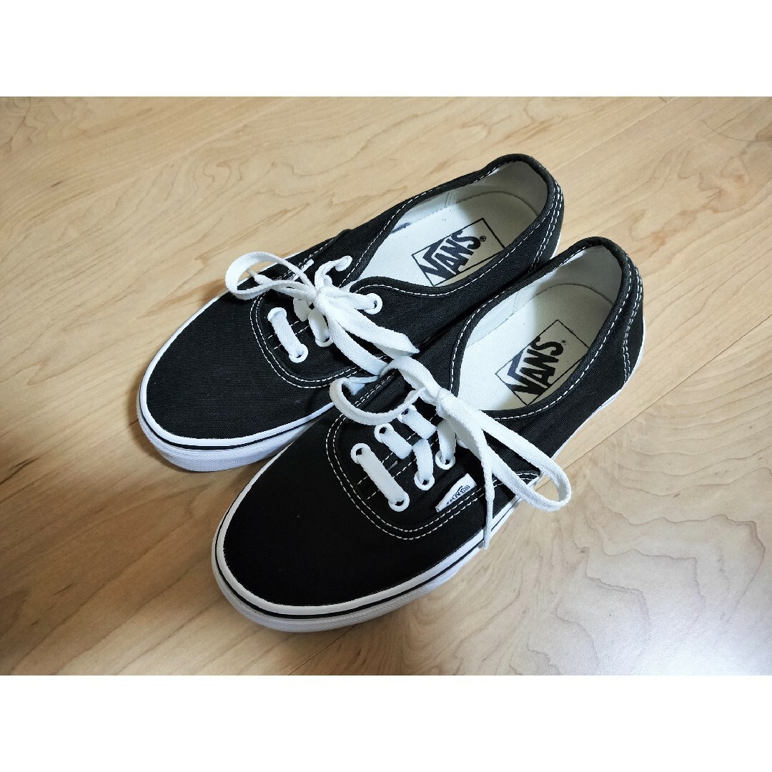 AUTHENTIC（VANS）(オーセンティック)のVANS/バンズ AUTHENTIC/ TB4R ブラック　23.5cm レディースの靴/シューズ(スニーカー)の商品写真