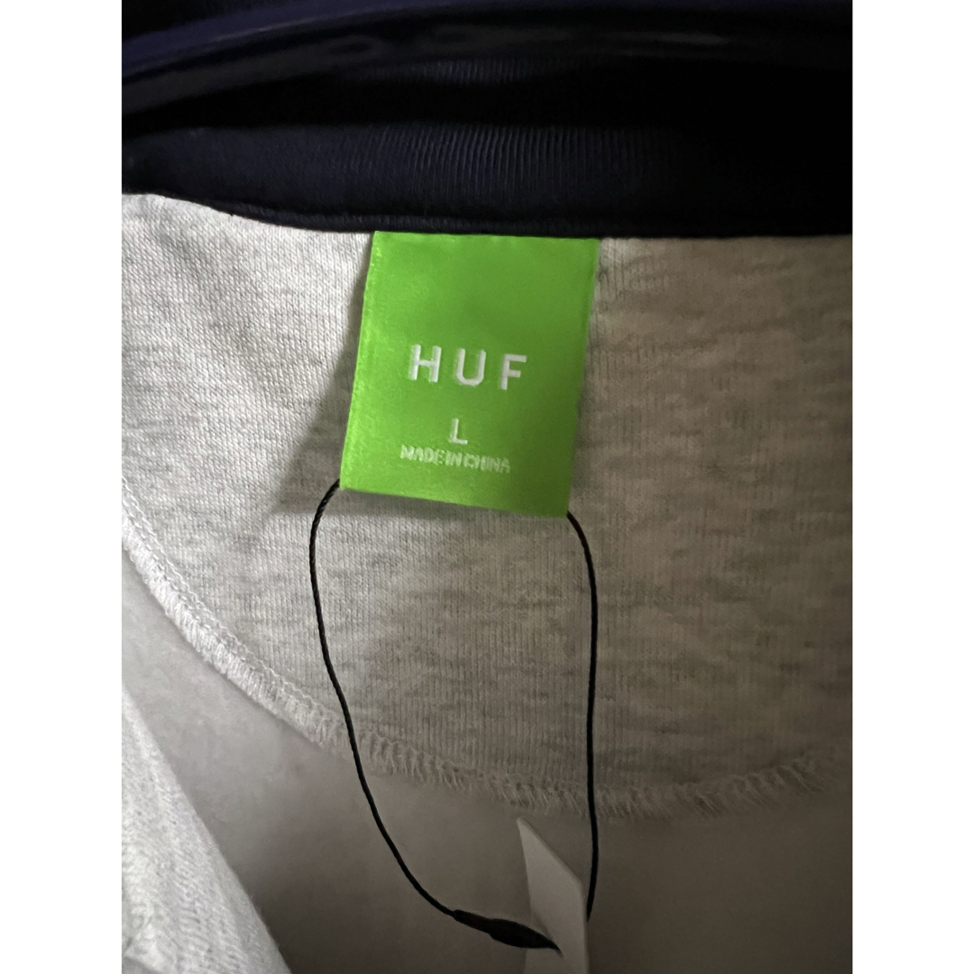 HUF(ハフ)のyummy様専用！HUF ＜ハフ＞ / FOREVER TORCH ハーフジップ メンズのトップス(スウェット)の商品写真