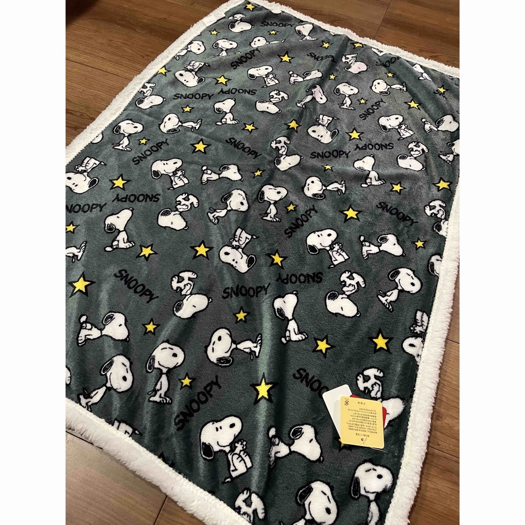 SNOOPY(スヌーピー)の【残り1点】【大人気】 スヌーピー ひざ掛け 毛布 キッズ/ベビー/マタニティの寝具/家具(毛布)の商品写真