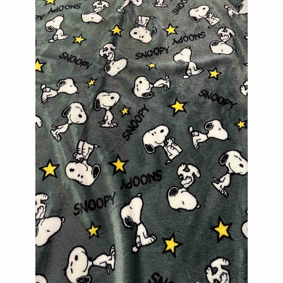 SNOOPY(スヌーピー)の【残り1点】【大人気】 スヌーピー ひざ掛け 毛布 キッズ/ベビー/マタニティの寝具/家具(毛布)の商品写真