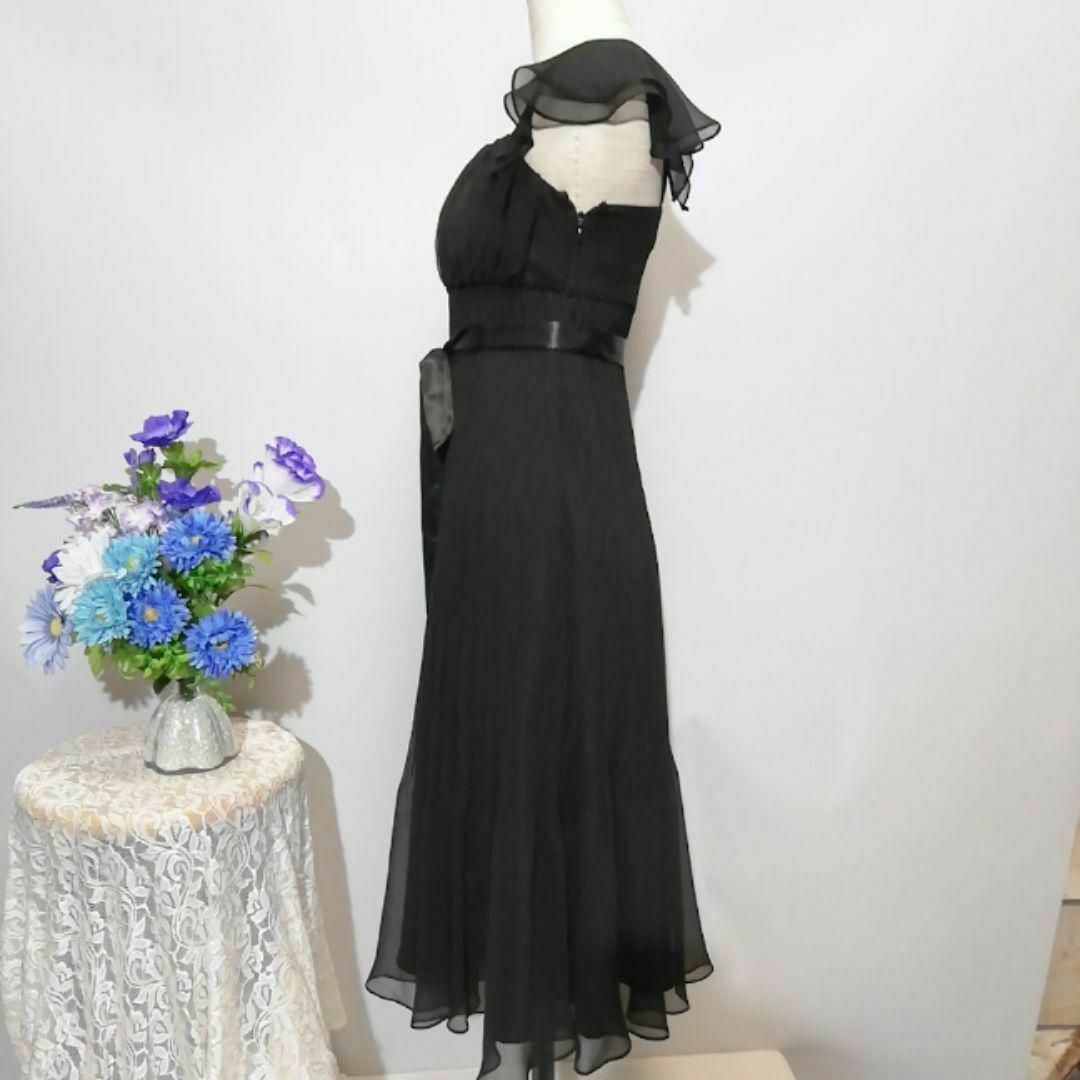 ヴィーノステラ　極上美品　ドレス　パーティー　ワンピース　Mサイズ　黒系色
