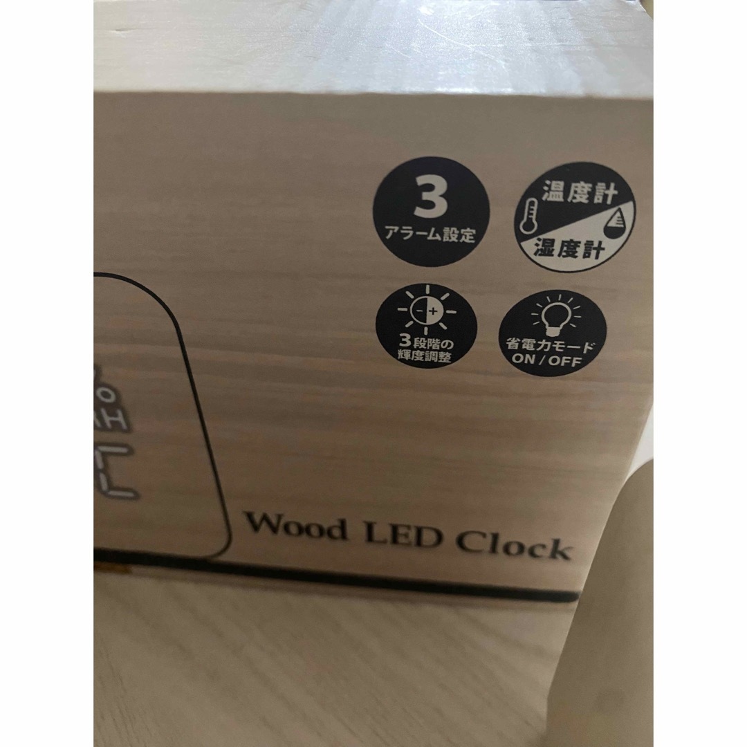 ACTUS(アクタス)の置き時計　白　定価3850円　wood led clock  インテリア/住まい/日用品のインテリア小物(置時計)の商品写真