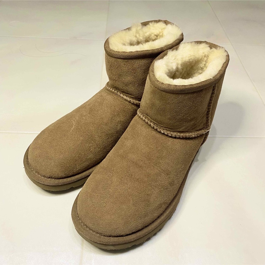 UGG(アグ)のUGGムートンショートブーツ  レディースの靴/シューズ(ブーツ)の商品写真