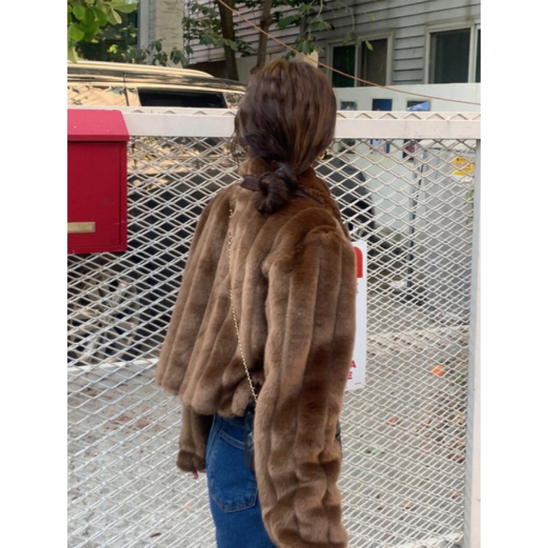 フェイクファージャケット レディースのジャケット/アウター(毛皮/ファーコート)の商品写真