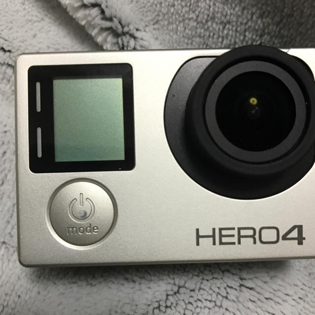 GoPro(ゴープロ)の3月8日まで!!Gopro hero4!MicroSD 16G付!!送料込み!! スマホ/家電/カメラのカメラ(コンパクトデジタルカメラ)の商品写真