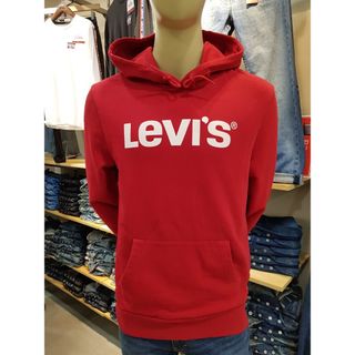 リーバイス(Levi's)の新品　Levi’s グラフィックプルオーバーフーディー　リーバイス  赤(パーカー)