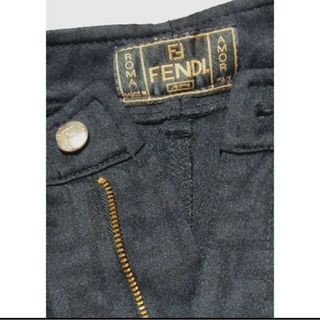 フェンディ パンツの通販 300点以上 | FENDIのレディースを買うならラクマ