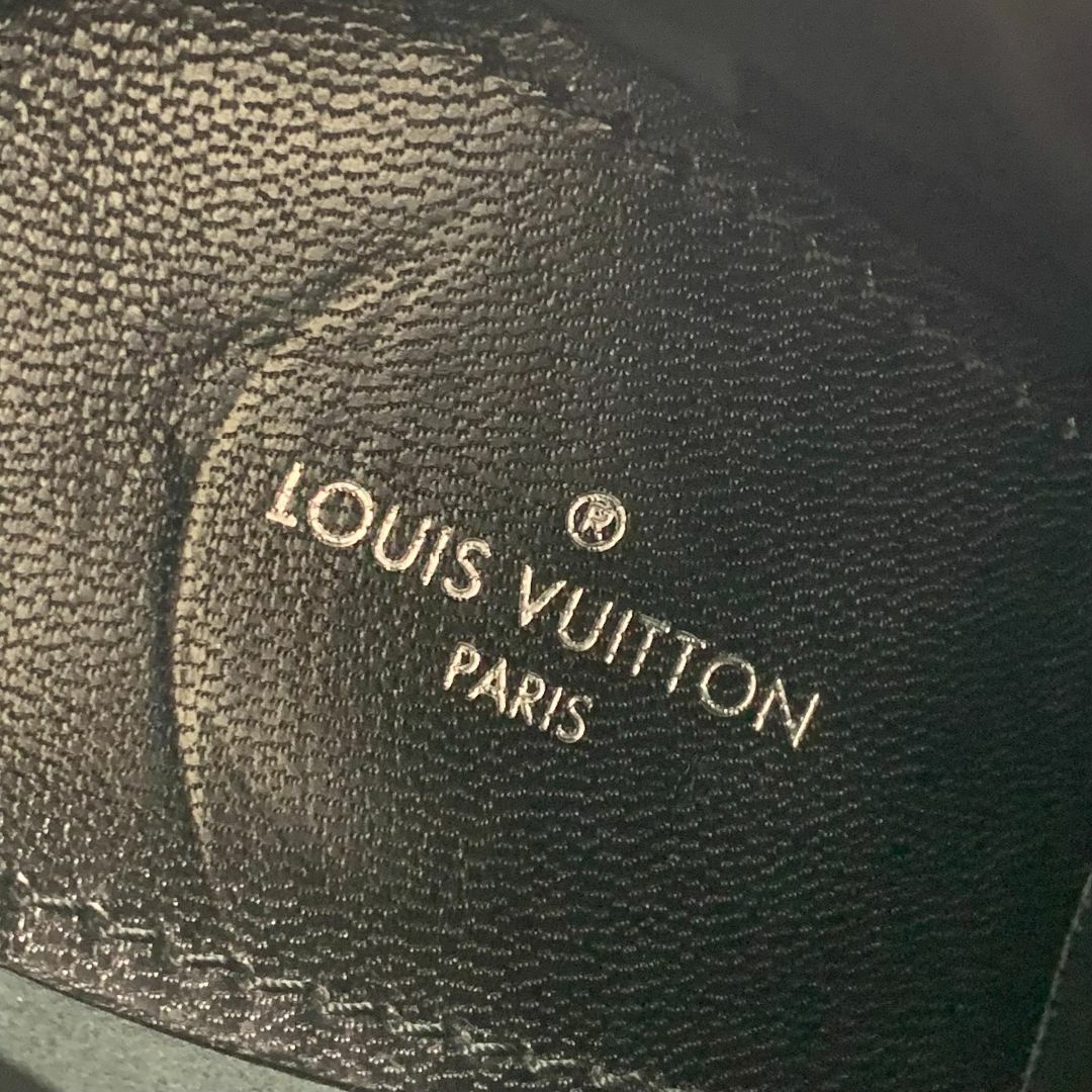 LOUIS VUITTON(ルイヴィトン)の6563 未使用 ヴィトン レザー モノグラム アンクルブーツ ブラック レディースの靴/シューズ(ブーツ)の商品写真