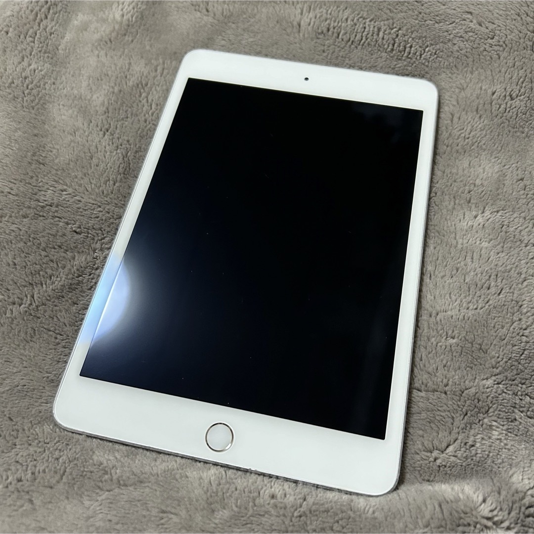 Apple iPad mini4 / 128GB Wi-Fi＋セルラーモデル