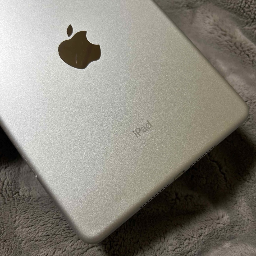 プレゼント対象商品 Apple iPad mini4 / 128GB Wi-Fi＋セルラーモデル
