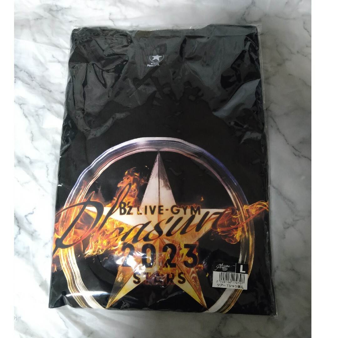 B'z(ビーズ)のB'z　Tシャツ Lサイズ　STARS　2023 Pleasure　ライブ　限定 エンタメ/ホビーのタレントグッズ(ミュージシャン)の商品写真