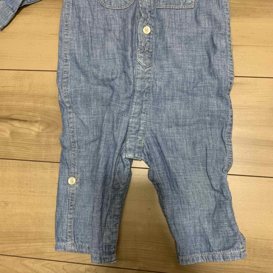 babyGAP(ベビーギャップ)のベビーギャップ　gap 長袖　ロンパース  カバーオール　デニム　70cm キッズ/ベビー/マタニティのベビー服(~85cm)(カバーオール)の商品写真