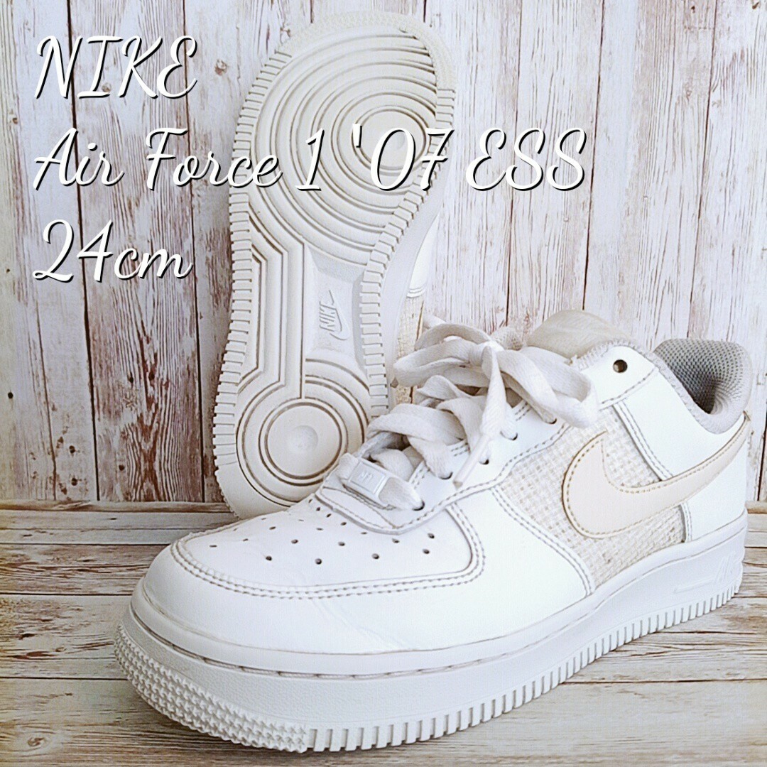 NIKE - 【匿名配送】NIKE AIR FORCE 1 '07 ESS 24cm ホワイトの通販 by