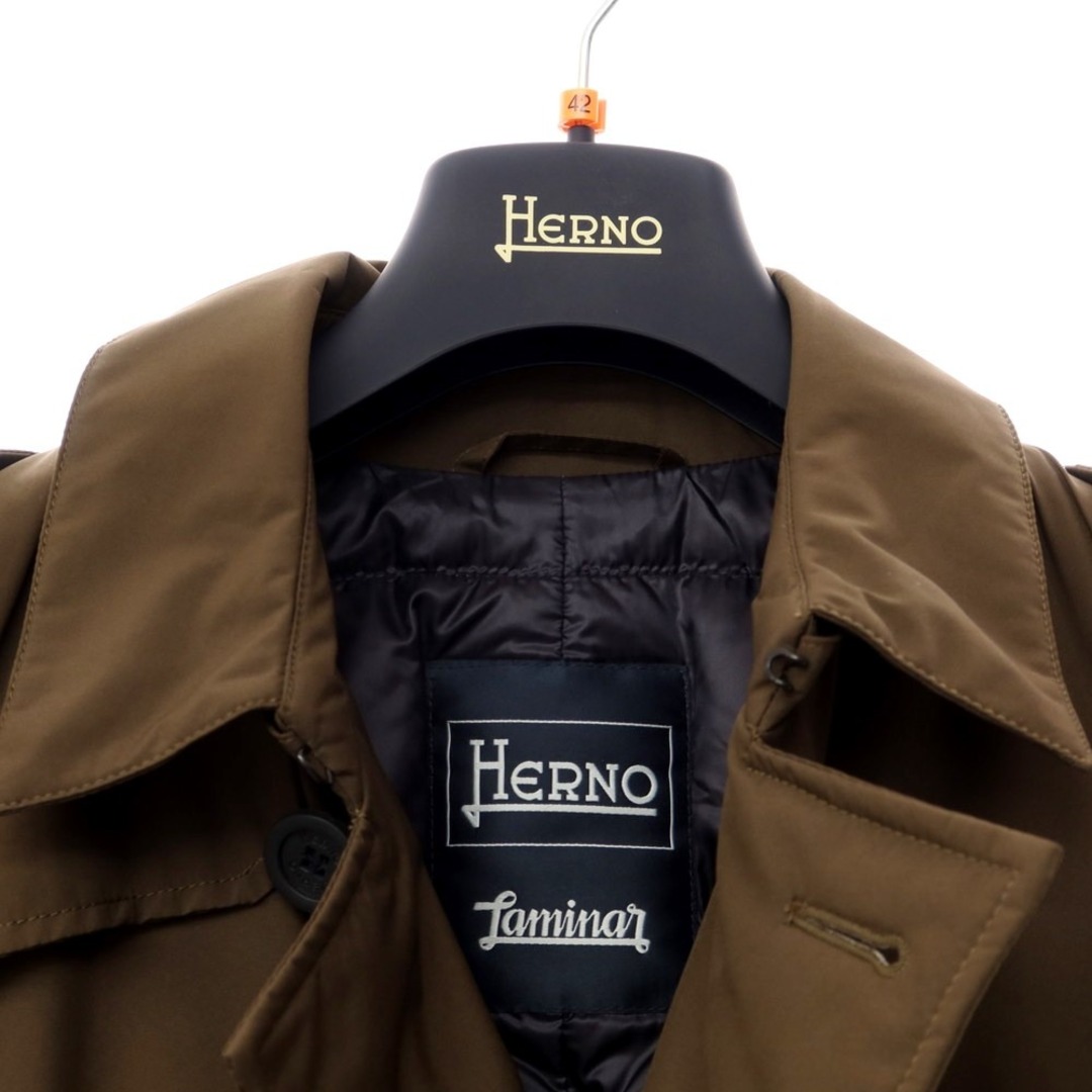 HERNO(ヘルノ)の【中古】ヘルノ Herno GORE-TEX ポリエステル ダブルブレスト ダウンコート オリーブブラウン系【サイズ42】【メンズ】 メンズのジャケット/アウター(ダウンジャケット)の商品写真