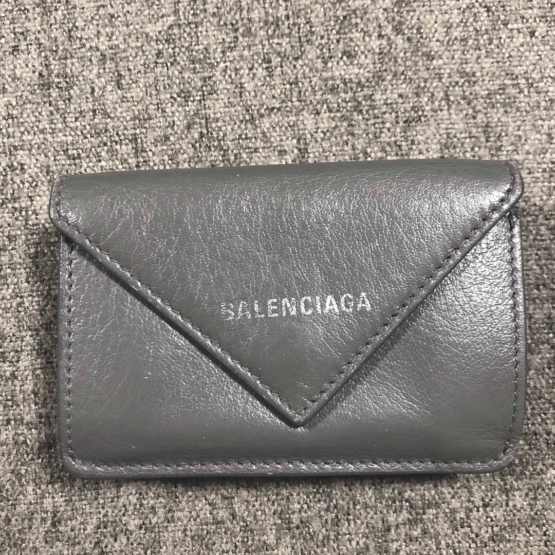 Balenciaga(バレンシアガ)のBALENCIAGA  グレー　バレンシアガ 三つ折り　ペーパーミニ レディースのファッション小物(財布)の商品写真