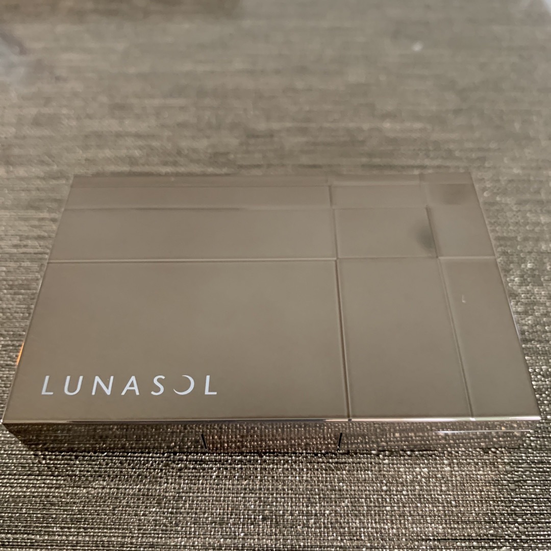 LUNASOL(ルナソル)のルナソル　スタイリングアイゾーンコンパクト コスメ/美容のベースメイク/化粧品(パウダーアイブロウ)の商品写真