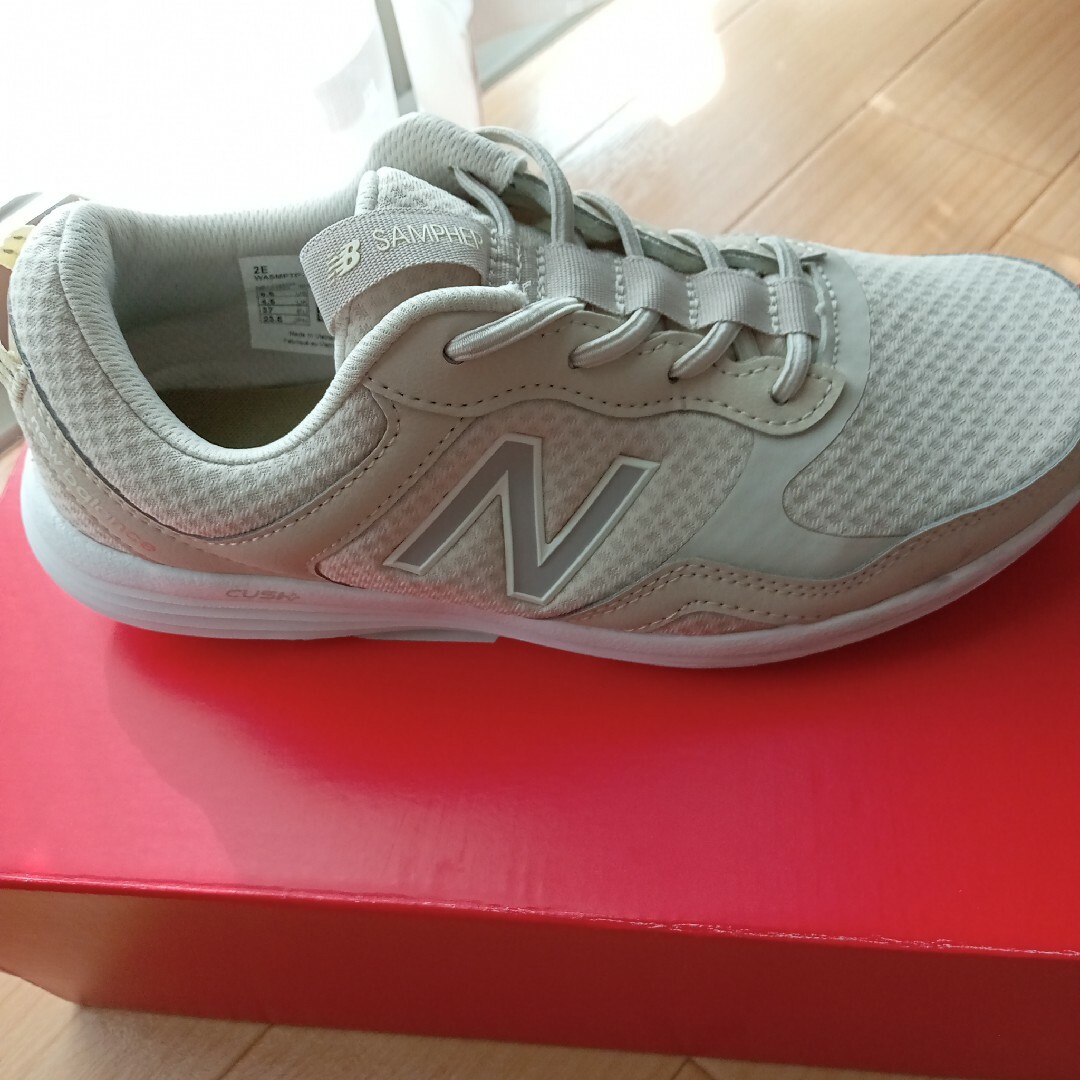 New Balance(ニューバランス)の☆ゆみたん☆様　ニューバランス　SAMPHER WASMP　23.5　2E レディースの靴/シューズ(スニーカー)の商品写真