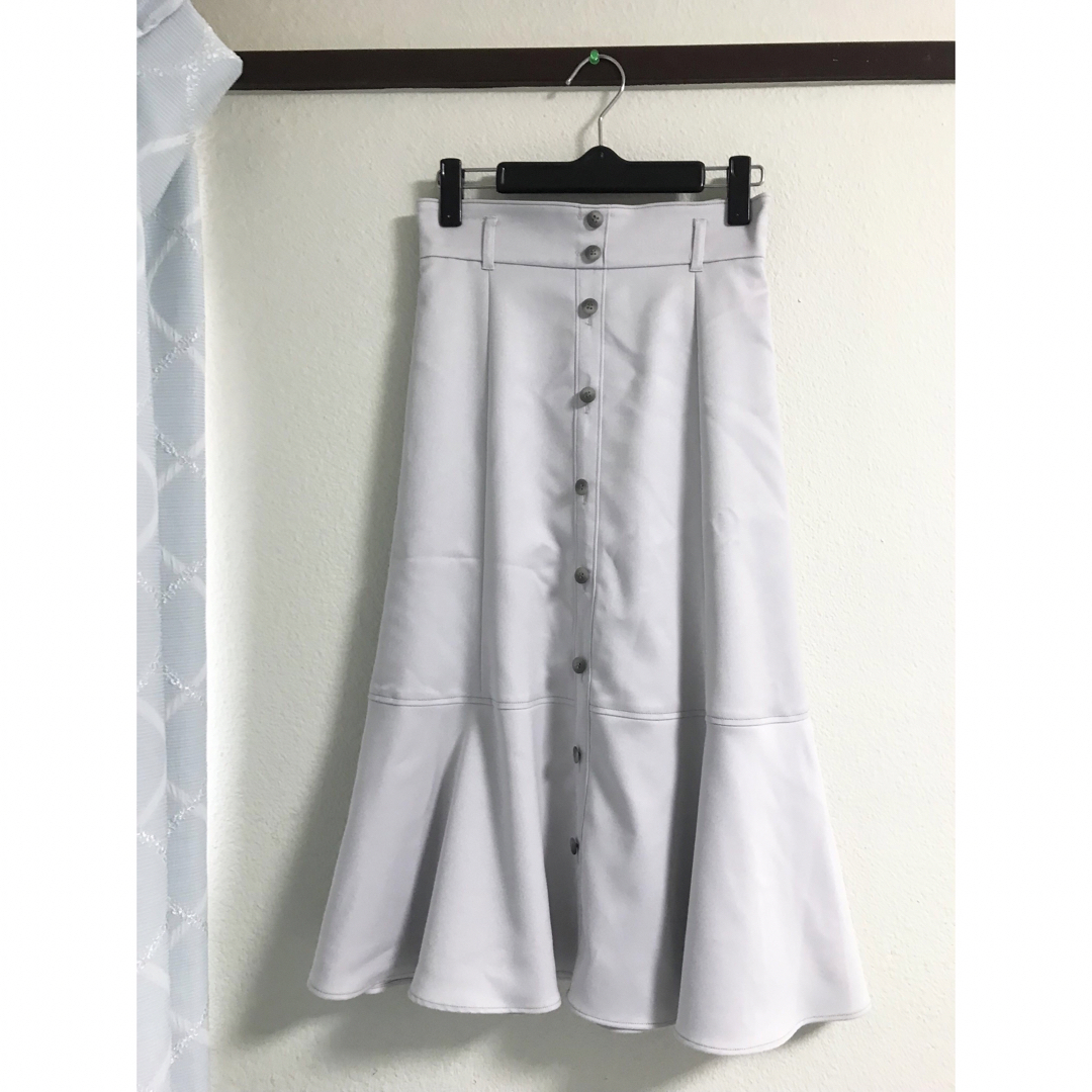 ef-de(エフデ)のef-de フロントボタンフレアスカート 新品 レディースのスカート(ひざ丈スカート)の商品写真