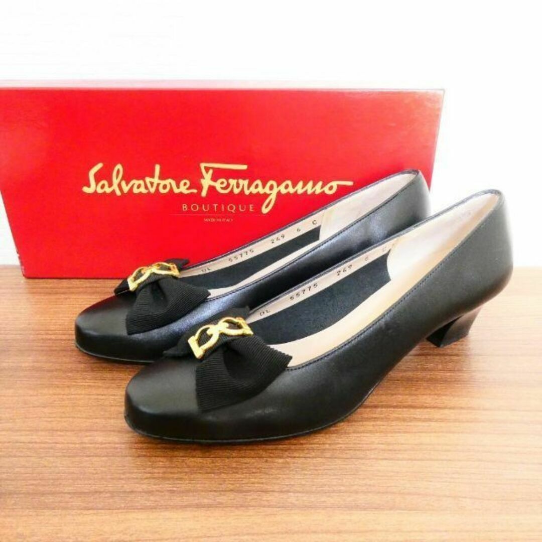 Salvatore Ferragamo - 美品 サルヴァトーレフェラガモ ガンチーニ ...