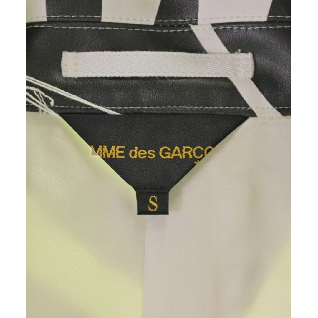 COMME des GARCONS(コムデギャルソン)のCOMME des GARCONS カジュアルジャケット S 白x黒(総柄) 【古着】【中古】 レディースのジャケット/アウター(テーラードジャケット)の商品写真