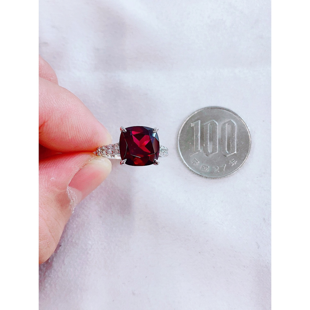 ★4.5ct★✨大粒ガーネット0.50ctダイヤモンドプラチナリング指輪 レディースのアクセサリー(リング(指輪))の商品写真