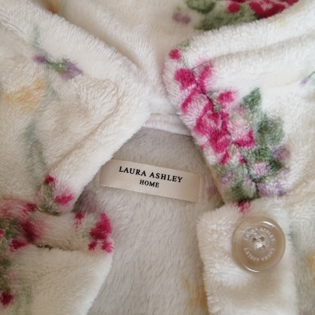 LAURA ASHLEY(ローラアシュレイ)のLaura Ashley★ポンチョ レディースのレディース その他(その他)の商品写真