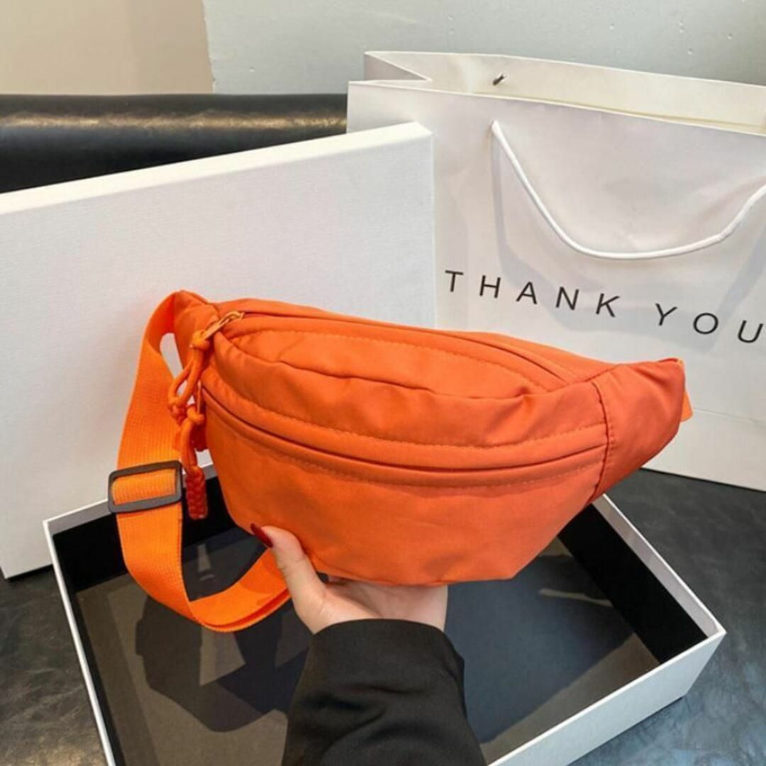 ショルダーバッグ 橙 ボディバッグ 男女兼用 ユニセックス 大容量 新品 レディースのバッグ(ボディバッグ/ウエストポーチ)の商品写真