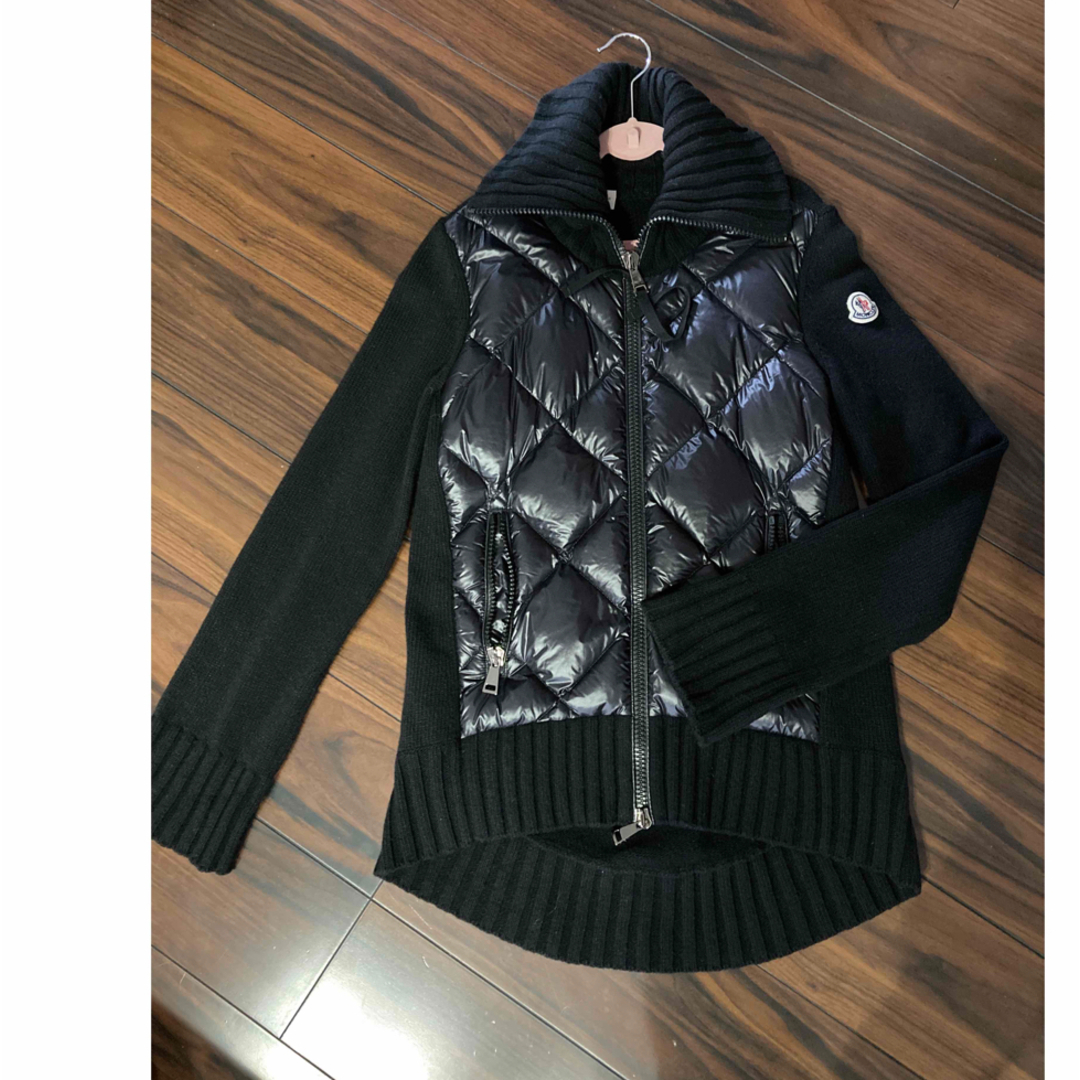 MONCLER(モンクレール)のモンクレールアウター ニット ダウンジャケット ナイロン ブラック レディースのジャケット/アウター(ダウンジャケット)の商品写真