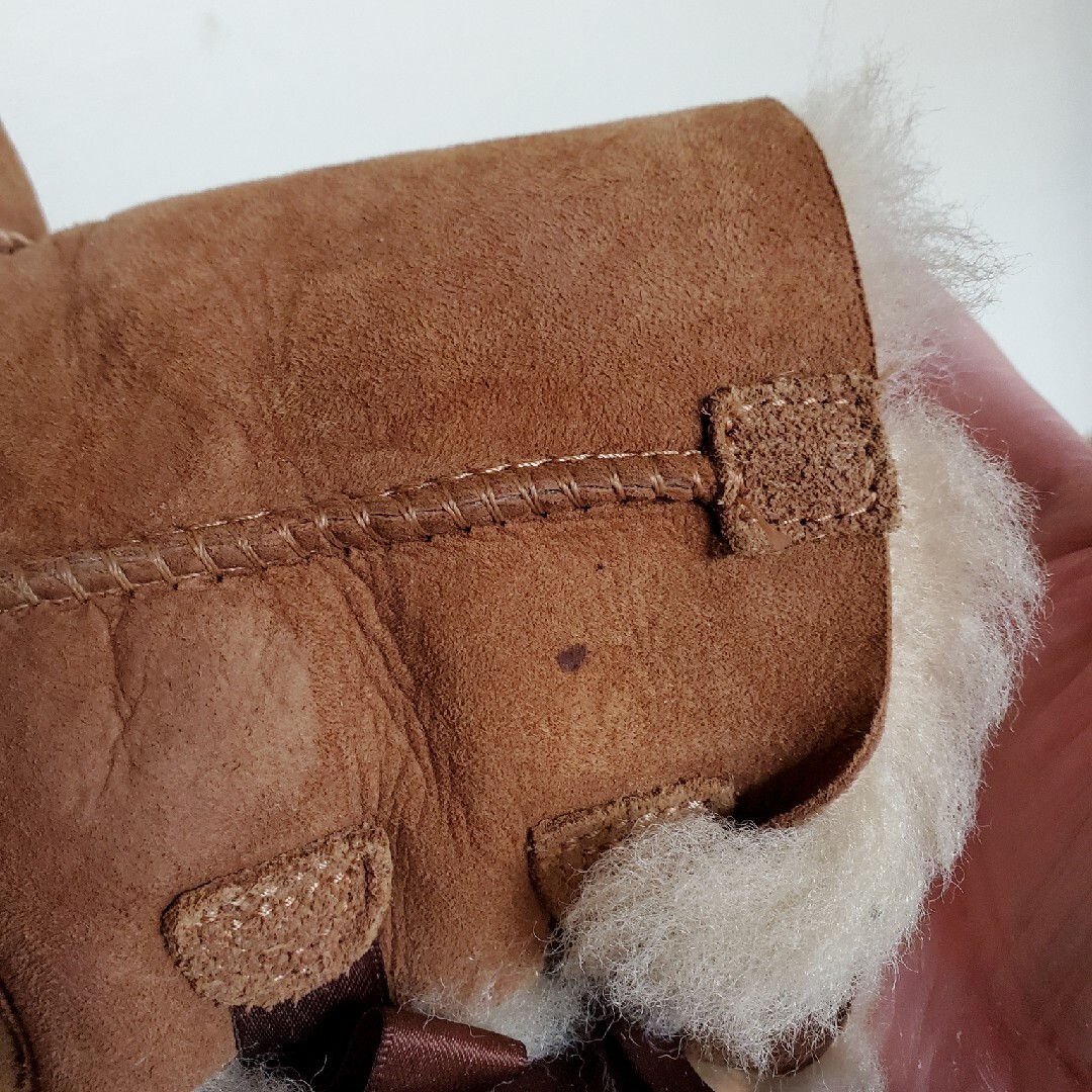 UGG(アグ)のUGG キッズ　ブーツ キッズ/ベビー/マタニティのキッズ靴/シューズ(15cm~)(ブーツ)の商品写真