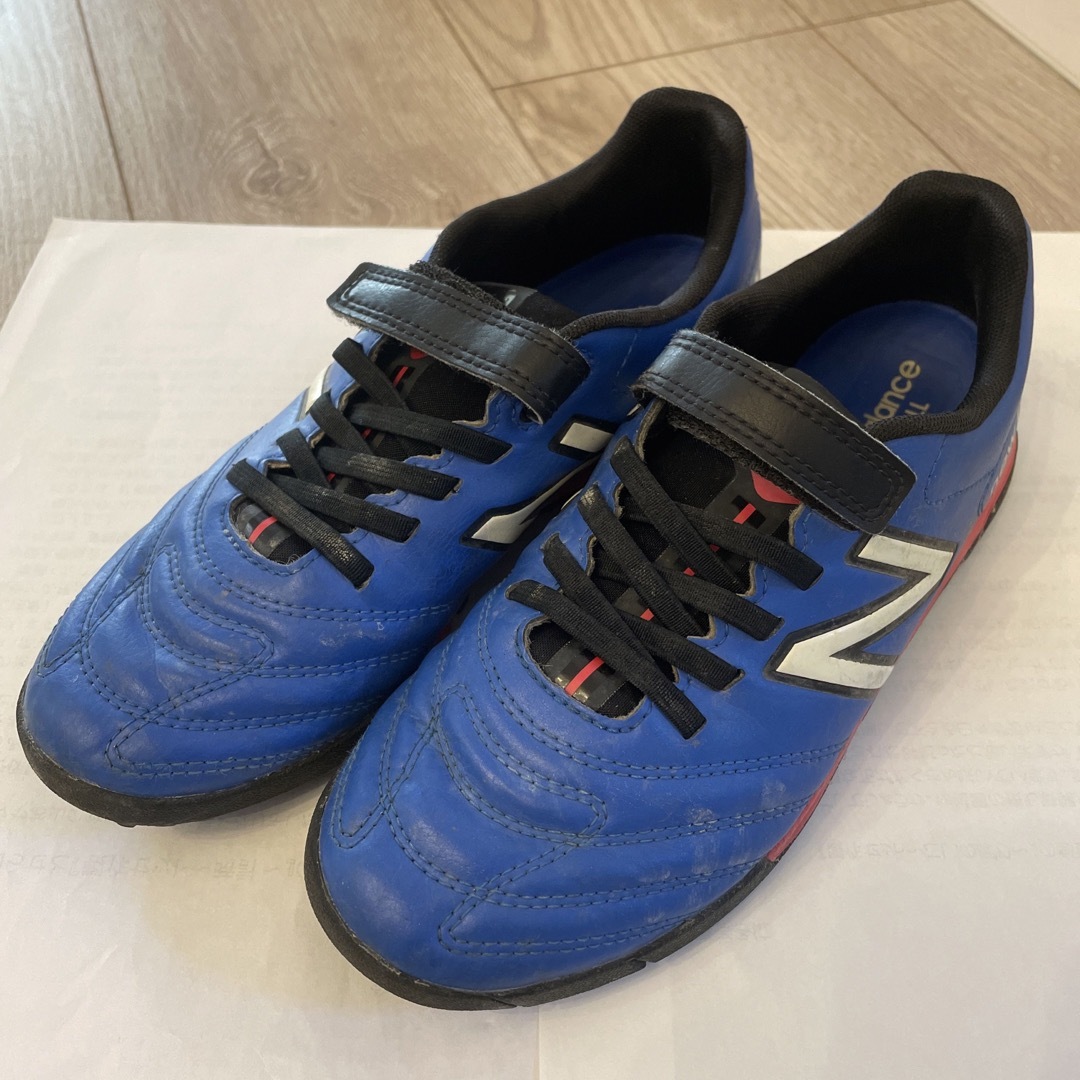 New Balance(ニューバランス)のnew balance サッカーシューズ キッズ/ベビー/マタニティのキッズ靴/シューズ(15cm~)(スニーカー)の商品写真