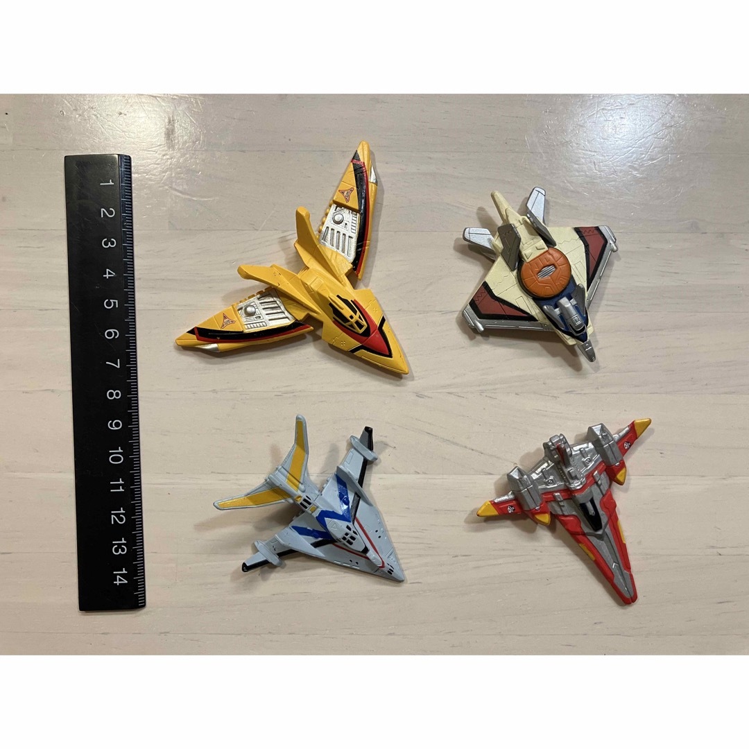 BANDAI(バンダイ)のウルトラマン　戦闘機　飛行機　セット エンタメ/ホビーのフィギュア(特撮)の商品写真