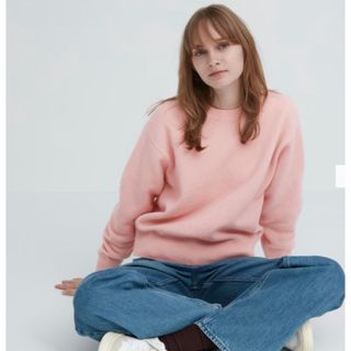 ユニクロ(UNIQLO)のUNIQLO  プレミアムラムクルーネックセーター　ピンク　XL(ニット/セーター)