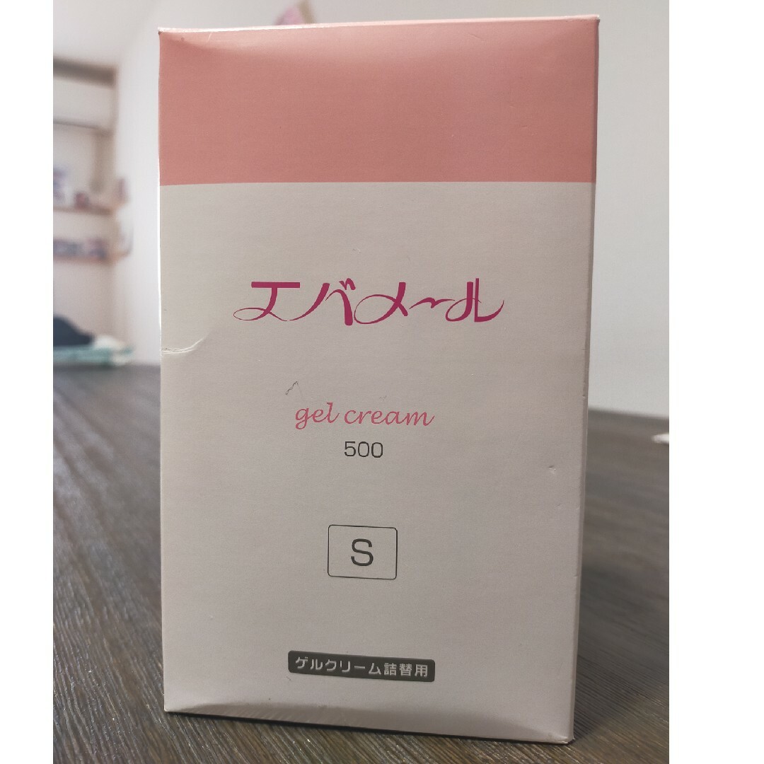 evermere(エバメール)のエバメールゲルクリーム500 詰替用 箱500g コスメ/美容のスキンケア/基礎化粧品(フェイスクリーム)の商品写真