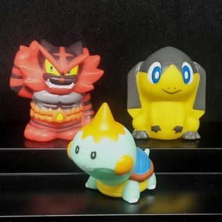 バンダイ(BANDAI)のバンダイ　食玩　ソフビ　指人形フィギュア　ポケットモンスター　３種類(その他)