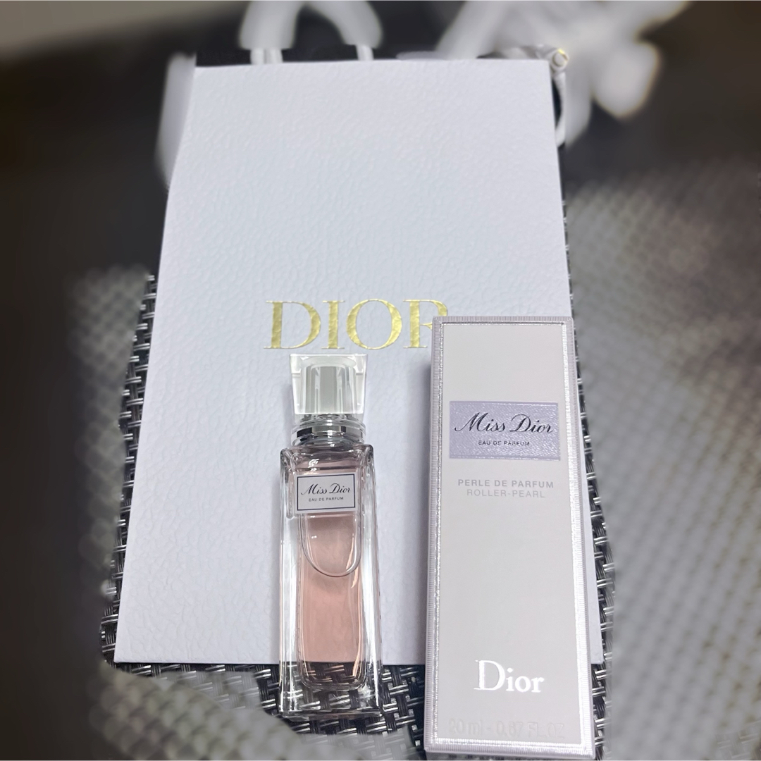 Christian Dior(クリスチャンディオール)の新品未使用ミス ディオール ブルーミング ブーケ ローラー パール コスメ/美容の香水(香水(女性用))の商品写真