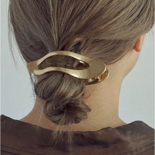 ゴールディ(GOLDY)のGOLDY ゴールディ　ヘアクリップ　マットゴールド(バレッタ/ヘアクリップ)