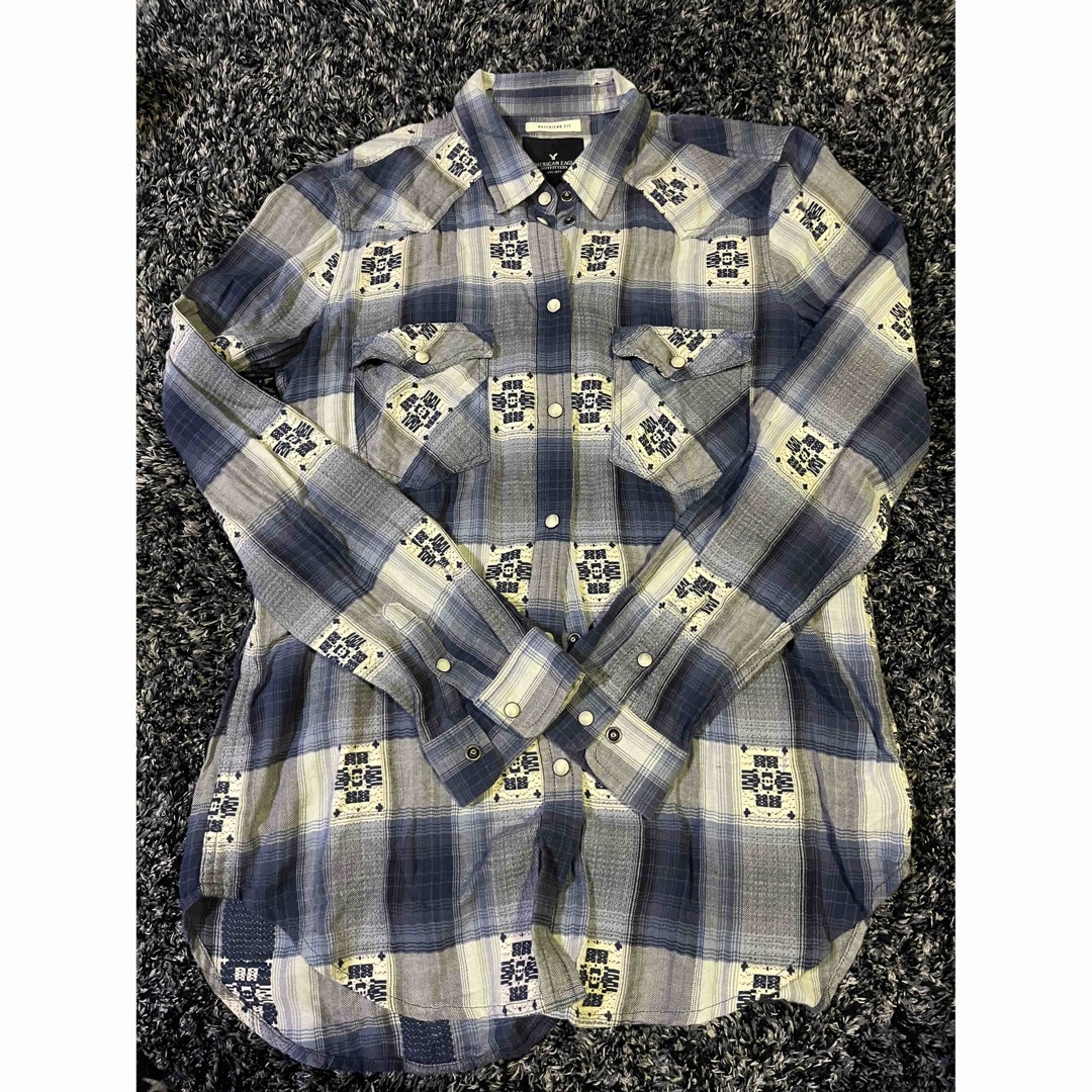 American Eagle(アメリカンイーグル)のbaiya レディース　青　チェックシャツ ネルシャツ アメリカンイーグル レディースのトップス(シャツ/ブラウス(長袖/七分))の商品写真