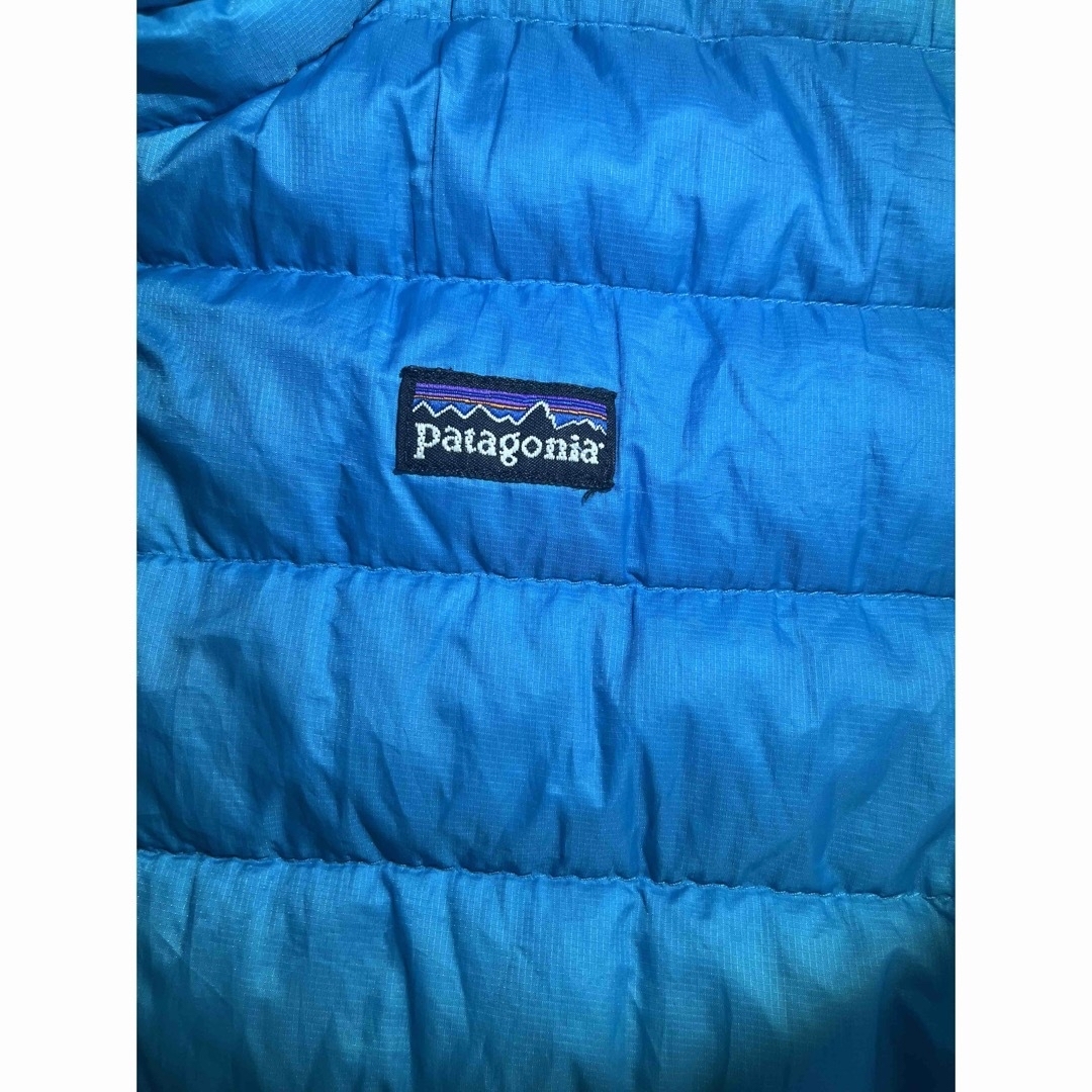 patagonia(パタゴニア)のパタゴニア ダウンセーター　L12 150cm ジャケット　青　ブルー キッズ キッズ/ベビー/マタニティのキッズ服男の子用(90cm~)(ジャケット/上着)の商品写真