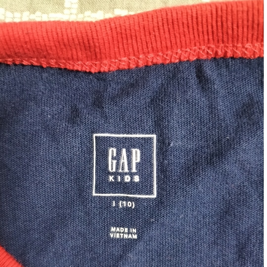 GAP Kids(ギャップキッズ)のGAP 長袖Tシャツ　キッズ140　男の子 キッズ/ベビー/マタニティのキッズ服男の子用(90cm~)(Tシャツ/カットソー)の商品写真