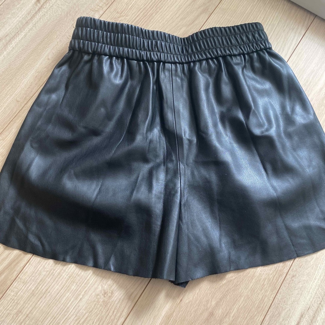 ZARA(ザラ)のZARA ショートパンツ レディースのパンツ(ショートパンツ)の商品写真