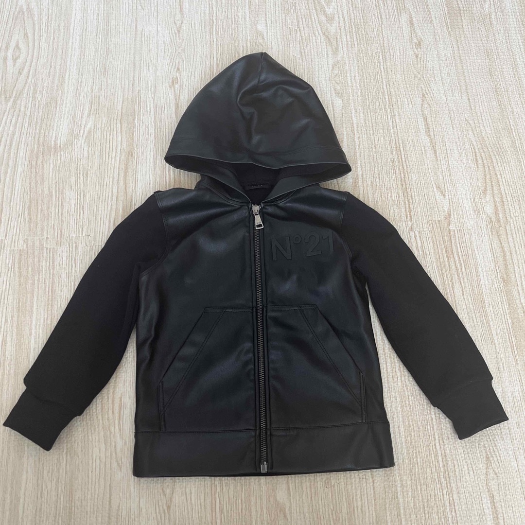 MONCLER(モンクレール)のジャケット キッズ/ベビー/マタニティのキッズ服男の子用(90cm~)(ジャケット/上着)の商品写真