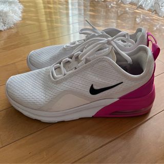 ナイキ(NIKE)の限定セール！！NIKE エアマックスモーション　ピンク　ホワイト(スニーカー)