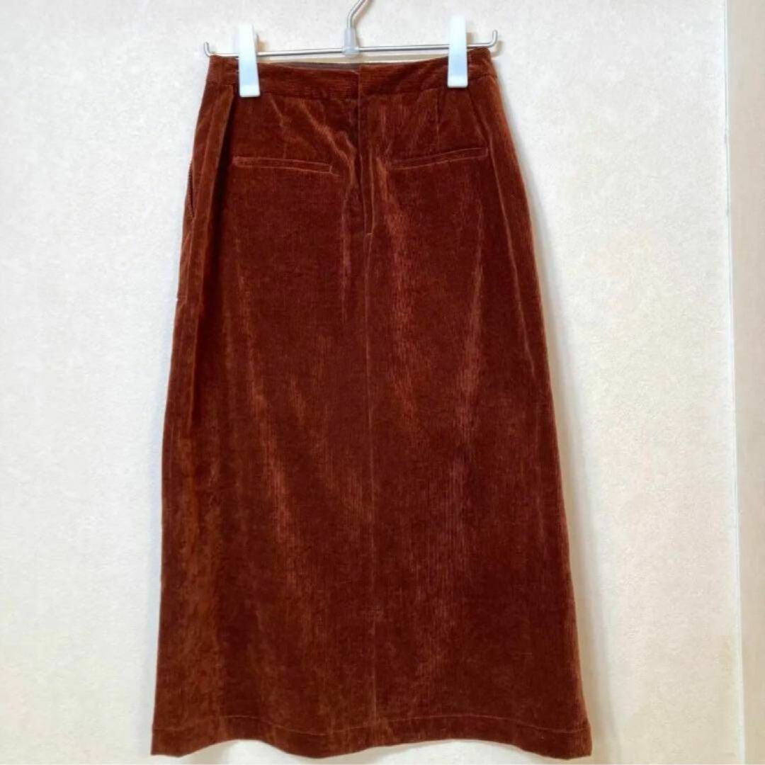 SLOBE IENA(スローブイエナ)のスローブイエナ　ロングスカート　コーディロイ　ポケットあり　ブラウン　かわいい レディースのスカート(ロングスカート)の商品写真