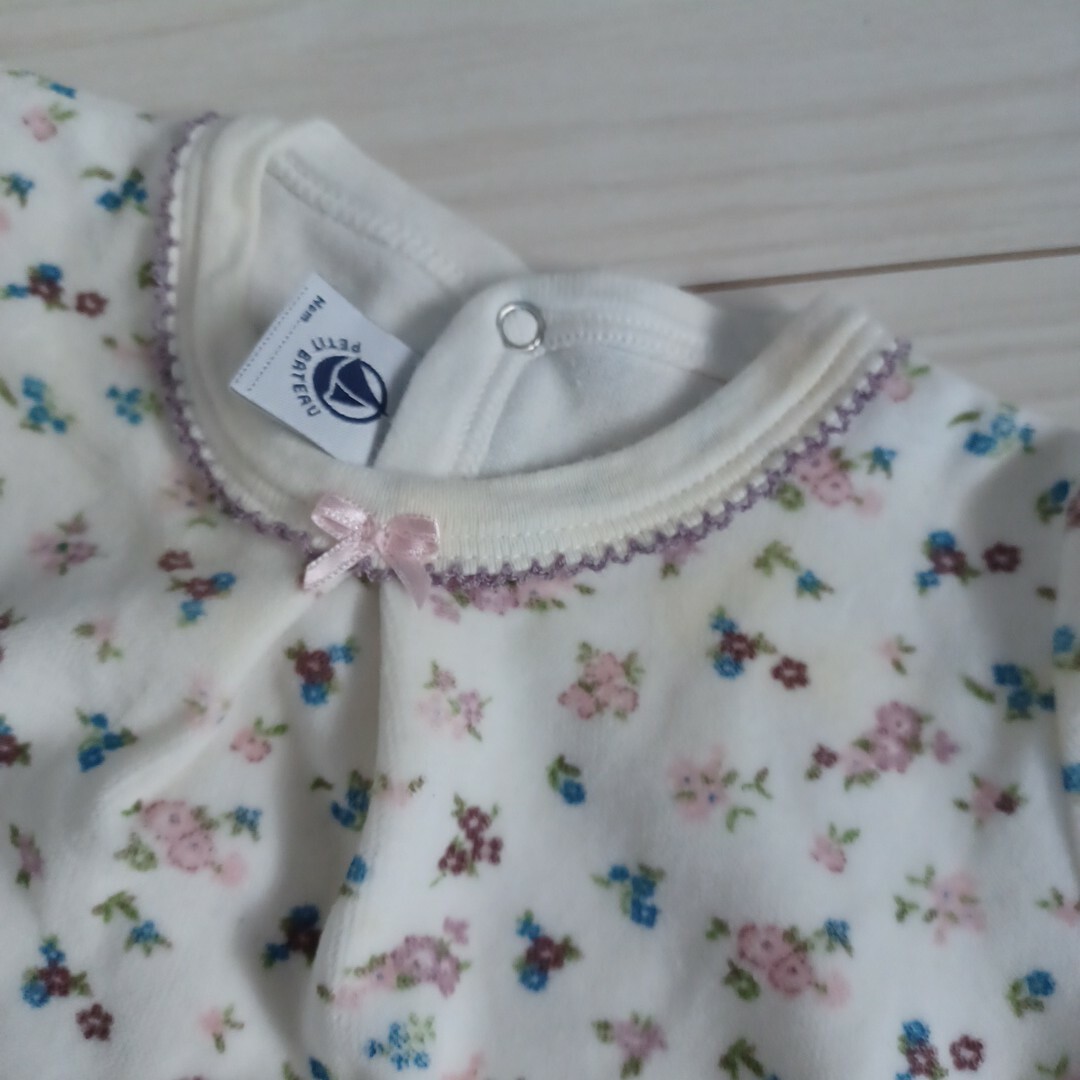 PETIT BATEAU(プチバトー)のpetit  bateau  プチバトー　ベロア　ロンパース　足つきロンパース キッズ/ベビー/マタニティのベビー服(~85cm)(ロンパース)の商品写真