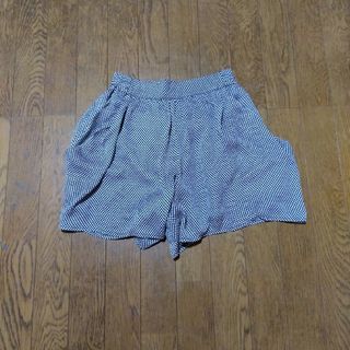 ジーユー(GU)のgu ドット柄　ショートパンツ(ショートパンツ)