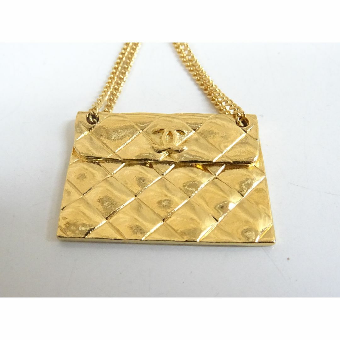 M博ニ006 / CHANEL ココマーク マトラッセ ブローチ ゴールドカラー M博ニ006 / CHANEL ココマーク マトラッセ ブローチ ゴールドカラー